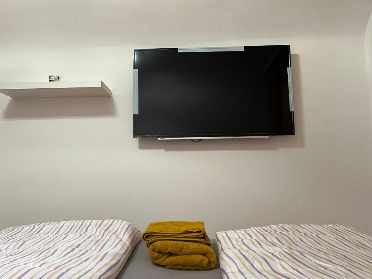 Breathtaking Shared Villa Near Danube River /W Garden And Parking 비엔나 외부 사진